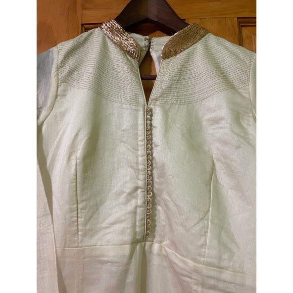 White and Gold Embroidered Gown - Picture 6 of 9